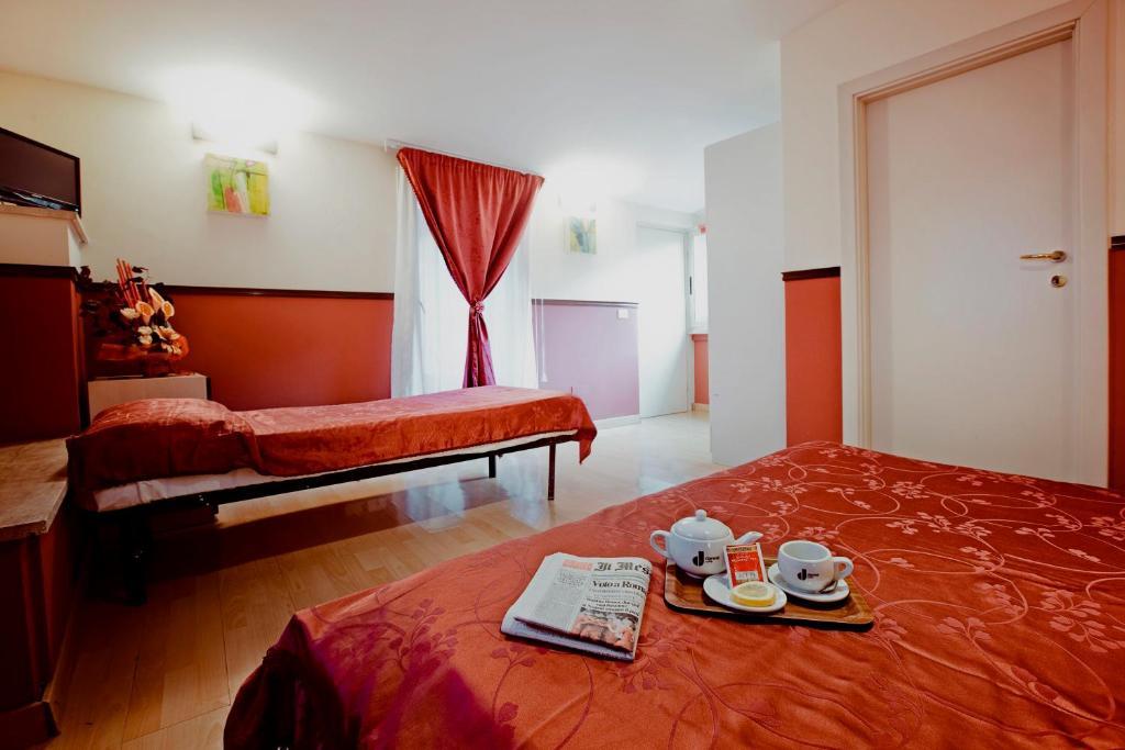 Hotel Saturnia Рим Екстер'єр фото